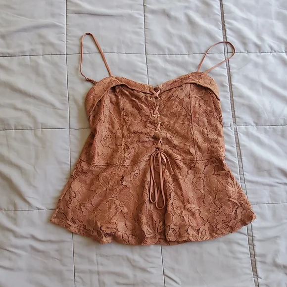 Express top - Picture 1 of 4